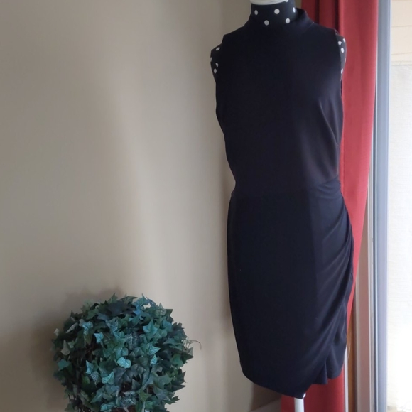 Sleeveless black faux wrap dress - Picture 1 of 4